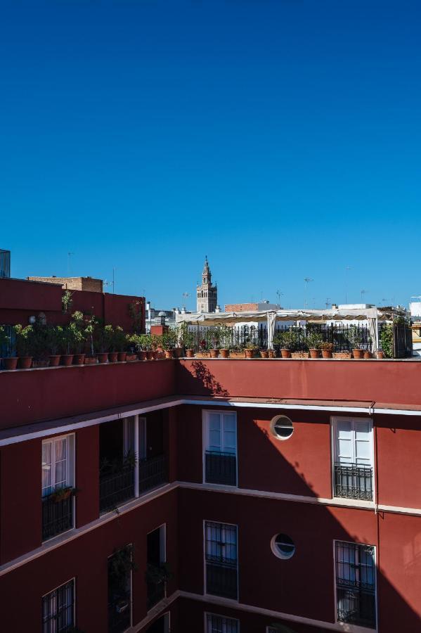 Lirio Suite Apartment - Private Parking Included Sevilla Eksteriør billede