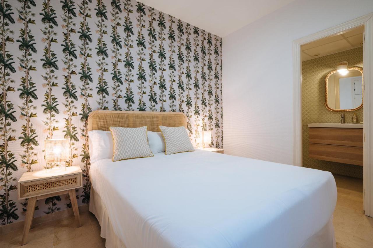 Lirio Suite Apartment - Private Parking Included Sevilla Eksteriør billede