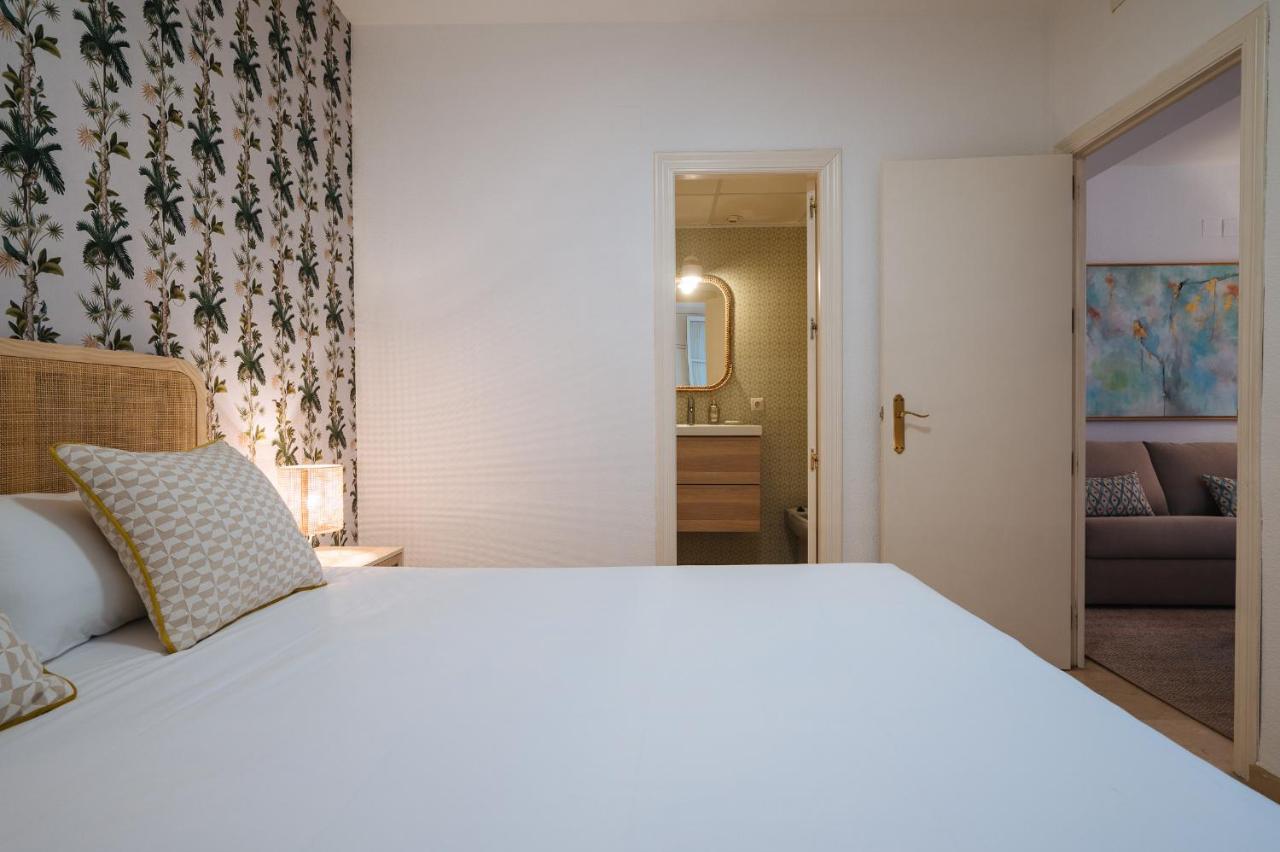 Lirio Suite Apartment - Private Parking Included Sevilla Eksteriør billede