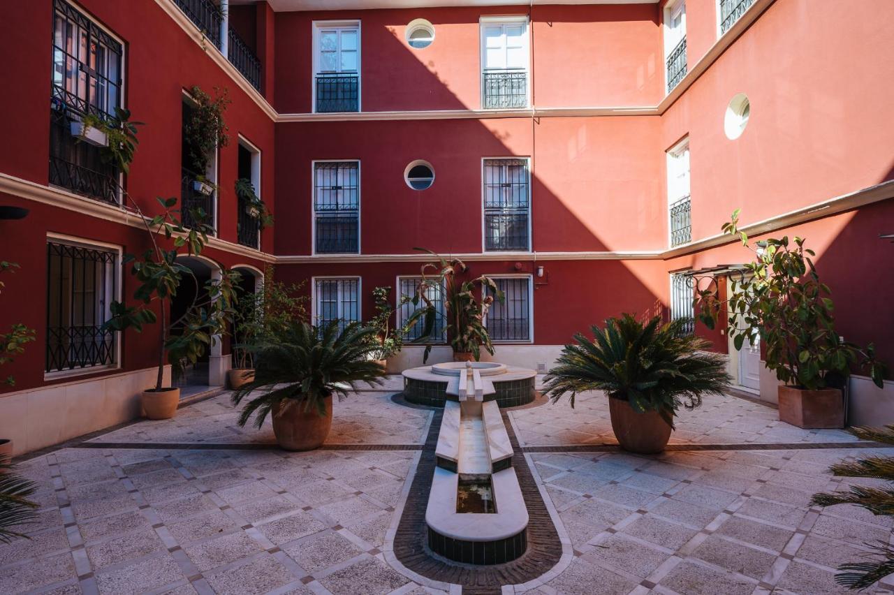Lirio Suite Apartment - Private Parking Included Sevilla Eksteriør billede